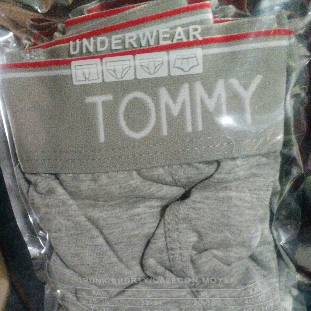 Gray Tommy Hilfiger boxer briefs